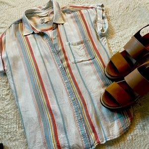 Short sleeve button down